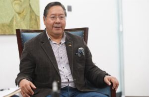 De arrestatie van voormalig president van Bolivia, Luis Arce, veroorzaakt internationale beroering