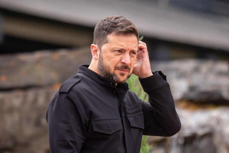 De nieuwste escalatie in het Oekraïne-conflict: beschuldigingen en diplomatieke reacties