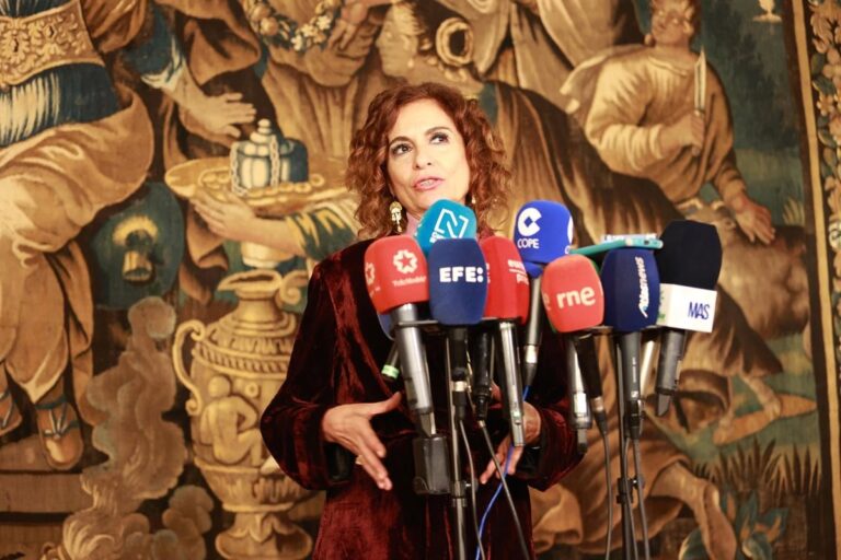 De rol van María Jesús Montero: standvastigheid te midden van gerechtelijke onderzoeken