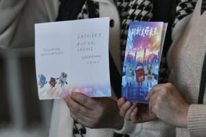 De stembusgang in Hong Kong: Een lage opkomst onder strikte controle