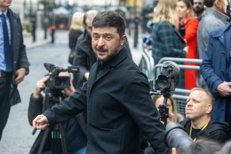 De Toekomst van Oekraïense Verkiezingen te Midden van Conflict en Betrekkingen