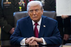 Donald Trump kondigt nationaal toespraak aan: Terugblik op zijn presidentschap en uitdagingen