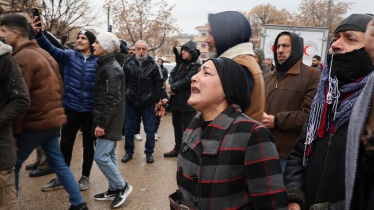 Escalatie in Syrië: dodelijke slachtoffers en verhoogde militaire aanwezigheid in Latakia