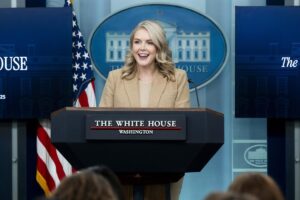 Geschiedenis van een Migrantenfamilie en de Rol van Amerikaanse Immigratiediensten