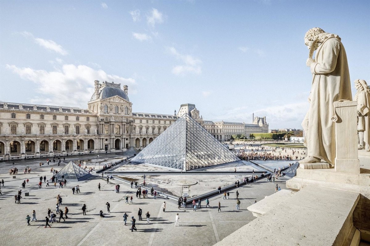 Hoe een Kleine Overval in het Louvre Aan Het Licht Trok Hoe Veiligheid Net Op Tijd Wist Te Verhinderen