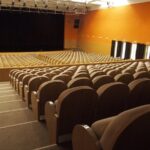 Sympathie en Muziek: De Tweede Kerstviering Gala in Logroño's Gemeente Auditorium