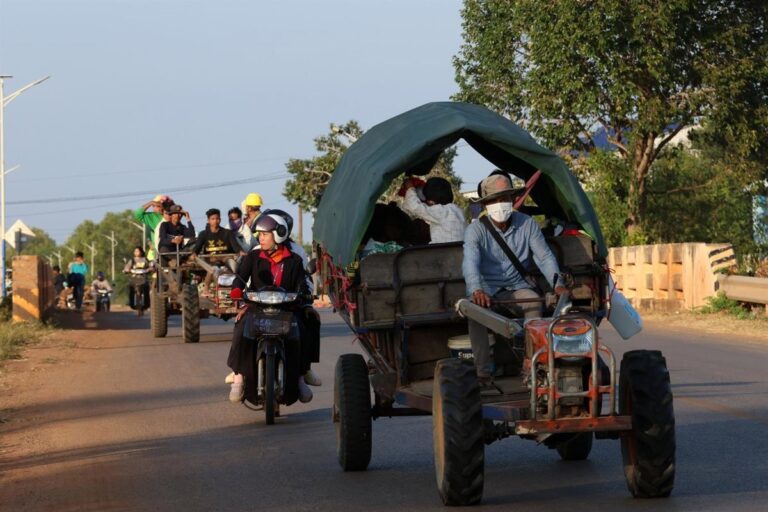 Vluchtelingen uit Cambodja ontsnappen aan grensconflicten met Thailandia