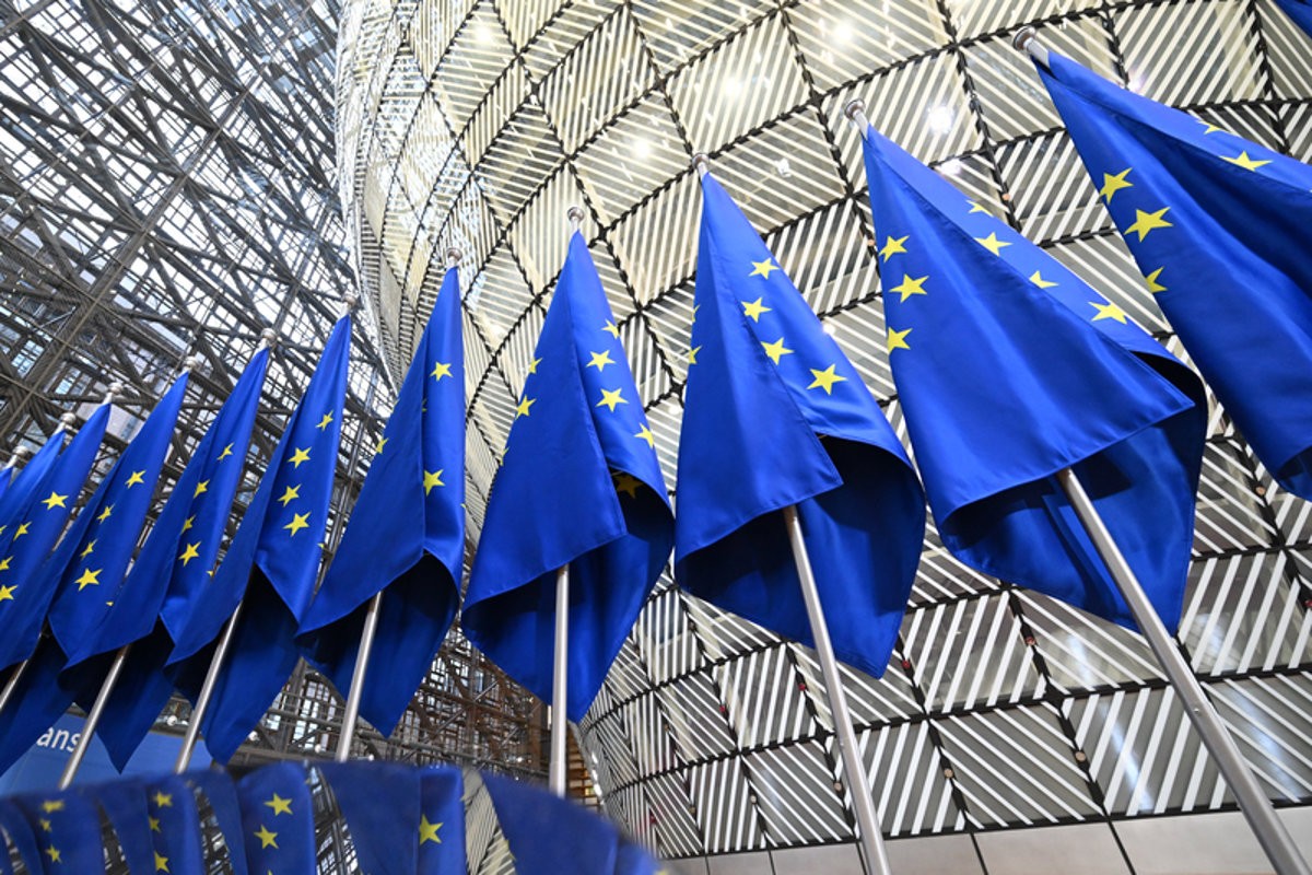 Europa reageert op dodelijk vuurwerkincident in Zwitserland met hulpmaatregelen