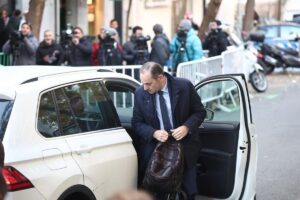 Hoger Beraad Over Beperkte Vrijheidsmaatregelen in Geval van Voormalig Minister en Modi