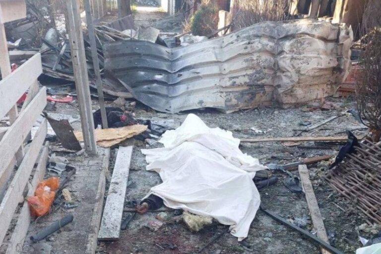 Uitbraak van geweld in Jersón: dodelijke aanval met drones door Oekraïne